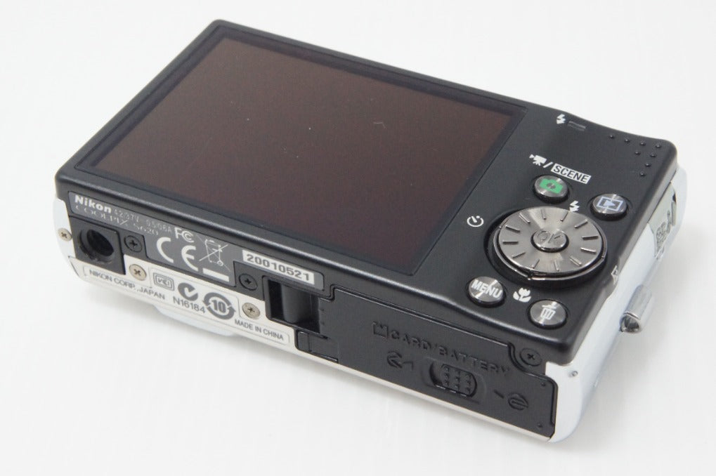 美品 Nikon ニコン COOLPIX S620 コンパクトデジタルカメラ シルバー 260714e