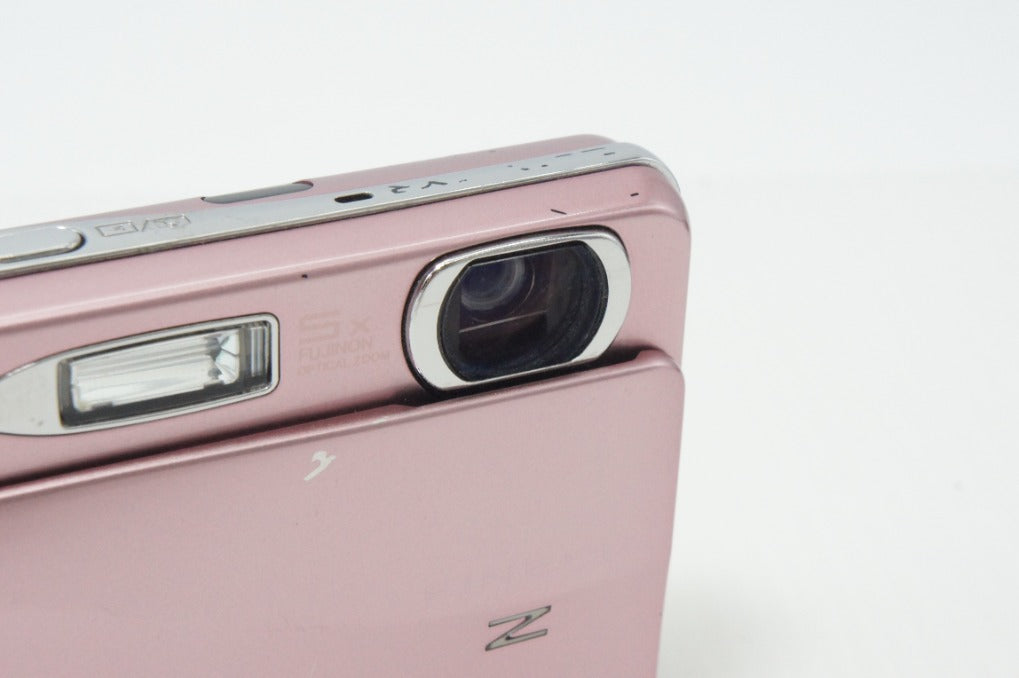 良品 FUJIFILM フジフィルム FinePix Z800EXR コンパクトデジタル