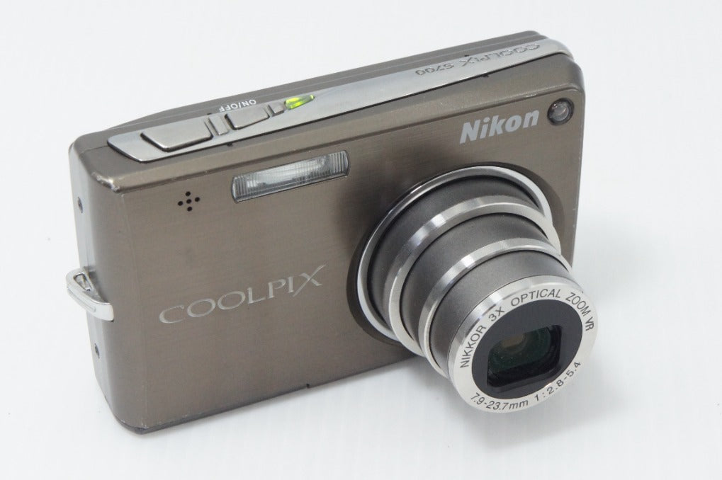 良品 Nikon ニコン COOLPIX S700 コンパクトデジタルカメラ アーバンブラック ケース付 260714x