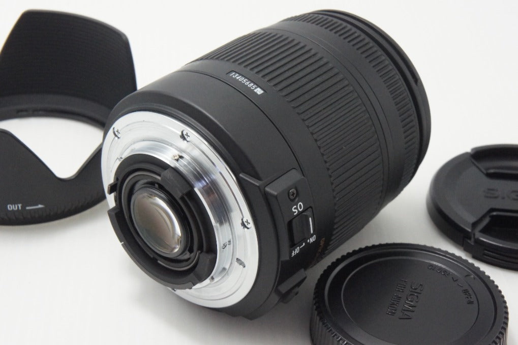 美品 SIGMA シグマ 18-250mm F3.5-6.3 DC MACRO OS HSM Nikon ニコン Fマウント APS-C ズームレンズ フード付 260717a