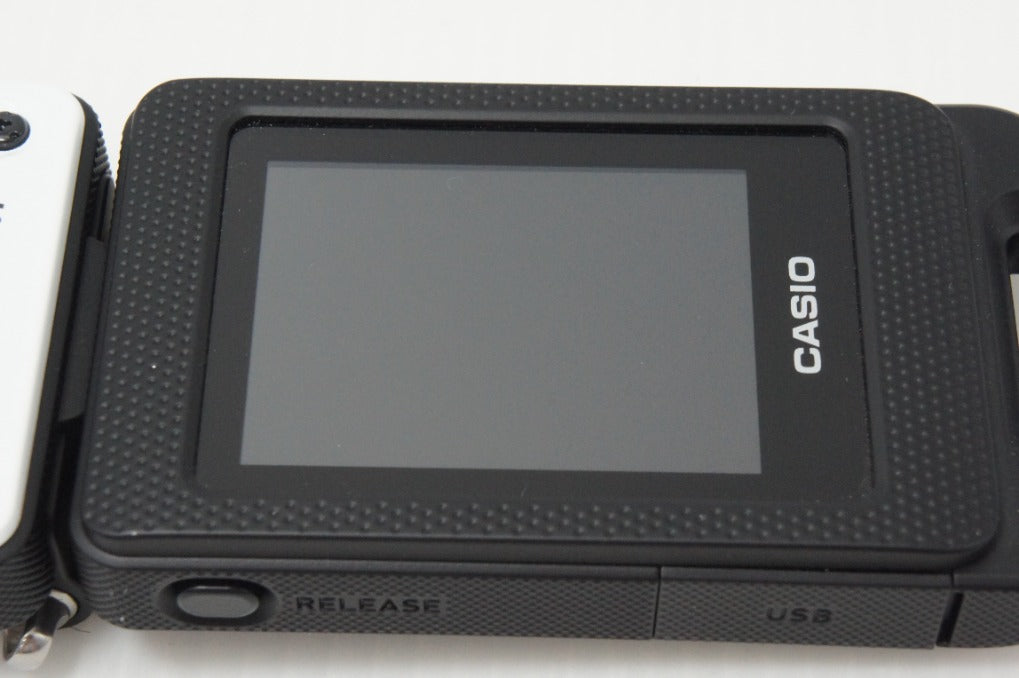 美品 CASIO カシオ EXILIM EX-FR10 コンパクトデジタルカメラ ホワイト 元箱付 260717aj