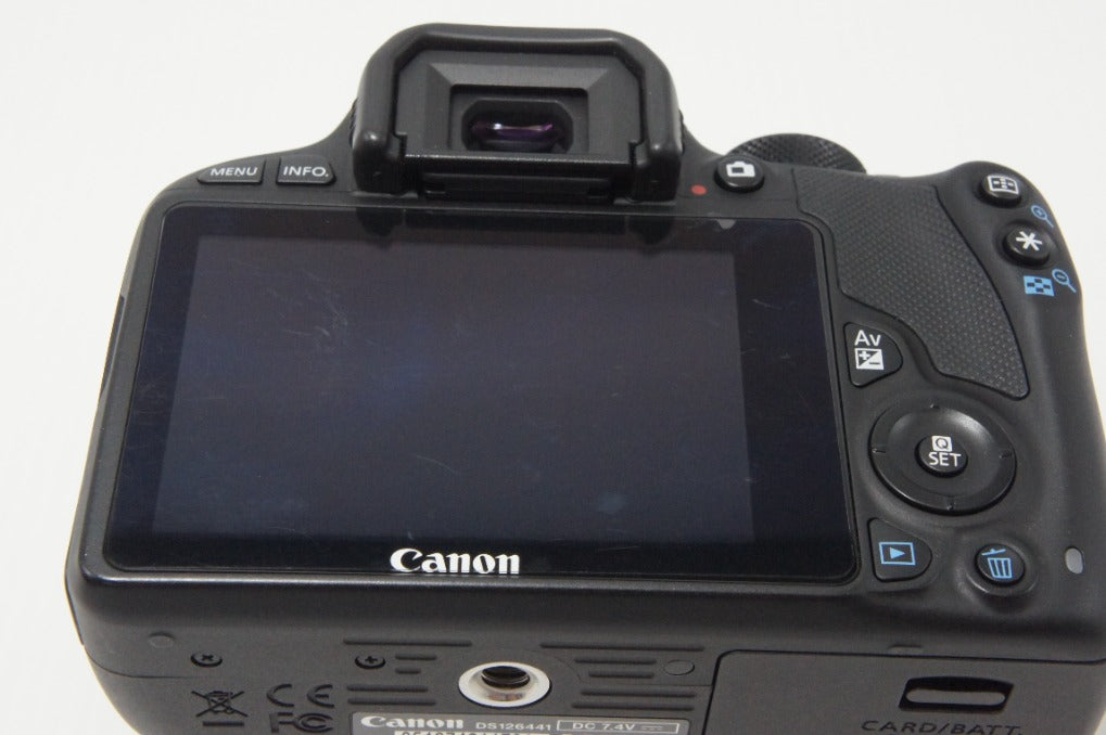 美品 Canon EOS Kiss X7 ボディ + EF-S 18-55mm IS STM レンズキット