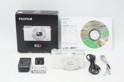 美品 FUJIFILM フジフィルム XQ2 コンパクトデジタルカメラ ホワイト 元箱付 260717am