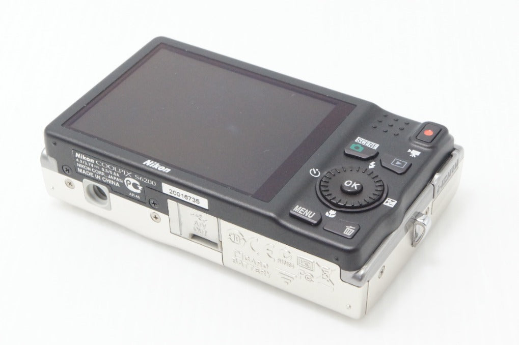 Nikon ニコン COOLPIX S6200 コンパクトデジタルカメラ プラチナシルバー 260717d