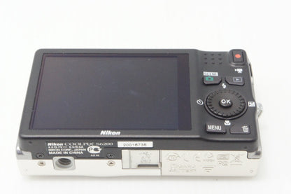 Nikon ニコン COOLPIX S6200 コンパクトデジタルカメラ プラチナシルバー 260717d