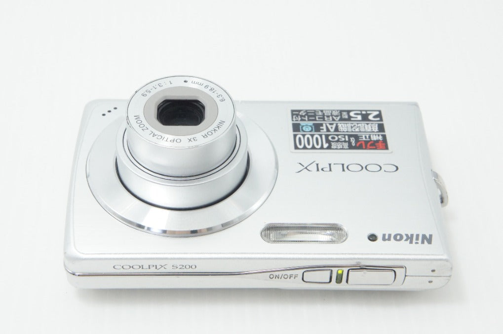 Nikon ニコン COOLPIX S200 コンパクトデジタルカメラ シルバー