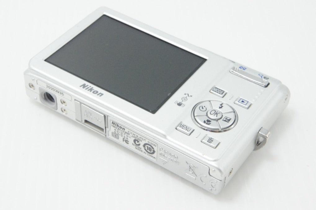 Nikon ニコン COOLPIX S200 コンパクトデジタルカメラ シルバー