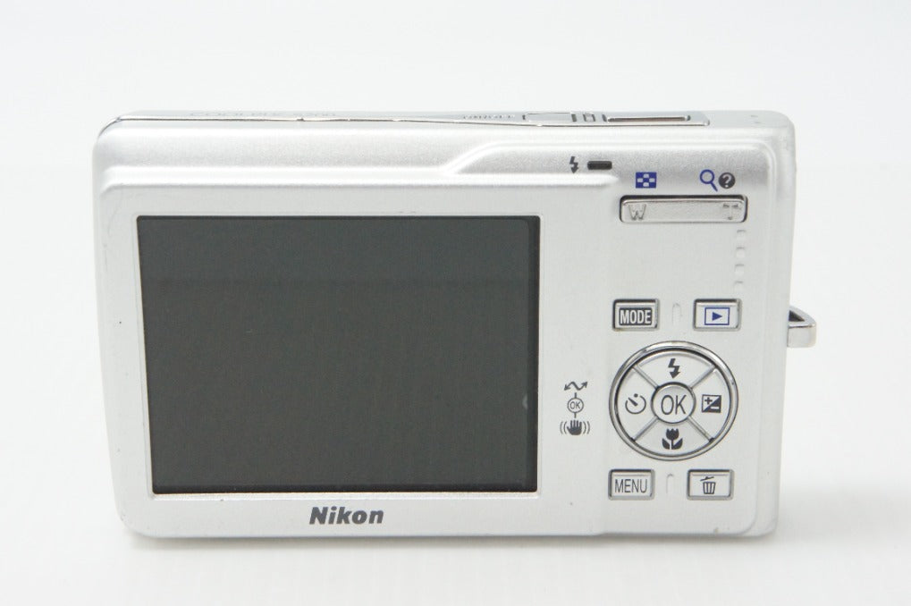 Nikon ニコン COOLPIX S200 コンパクトデジタルカメラ シルバー
