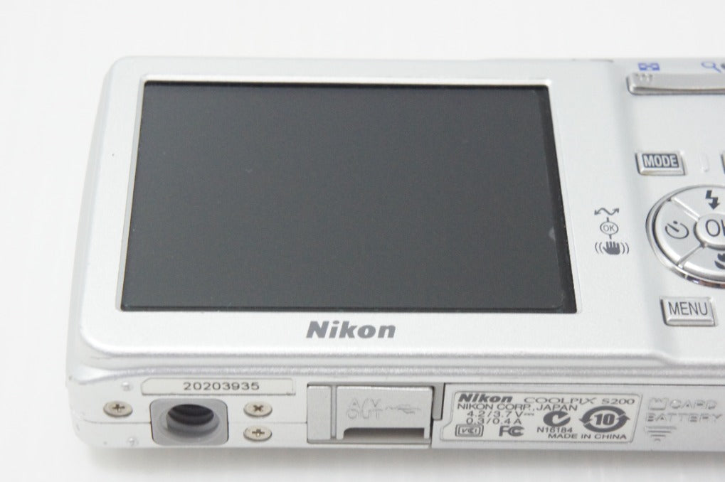 Nikon ニコン COOLPIX S200 コンパクトデジタルカメラ シルバー