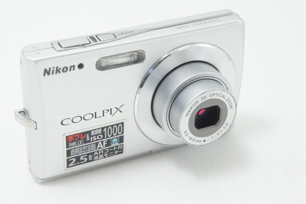 Nikon ニコン COOLPIX S200 コンパクトデジタルカメラ シルバー