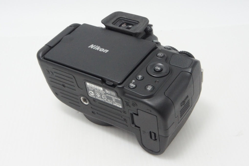 美品 Nikon ニコン D5100 ボディ + AF-S DX NIKKOR 18-55mm VR レンズ