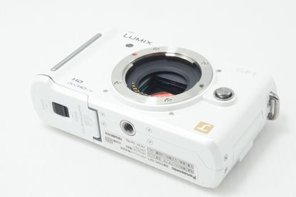 良品 Panasonic パナソニック LUMIX DMC-GF1 ボディ ミラーレス一眼カメラ ホワイト 260717m