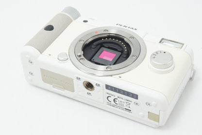 美品 PENTAX ペンタックス Q ボディ ミラーレス一眼カメラ ホワイト 260717o