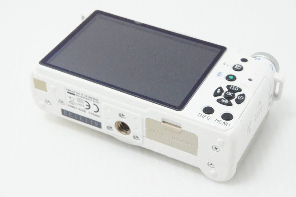 美品 PENTAX ペンタックス Q ボディ ミラーレス一眼カメラ ホワイト