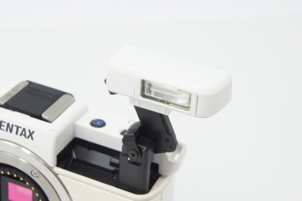 美品 PENTAX ペンタックス Q ボディ ミラーレス一眼カメラ ホワイト