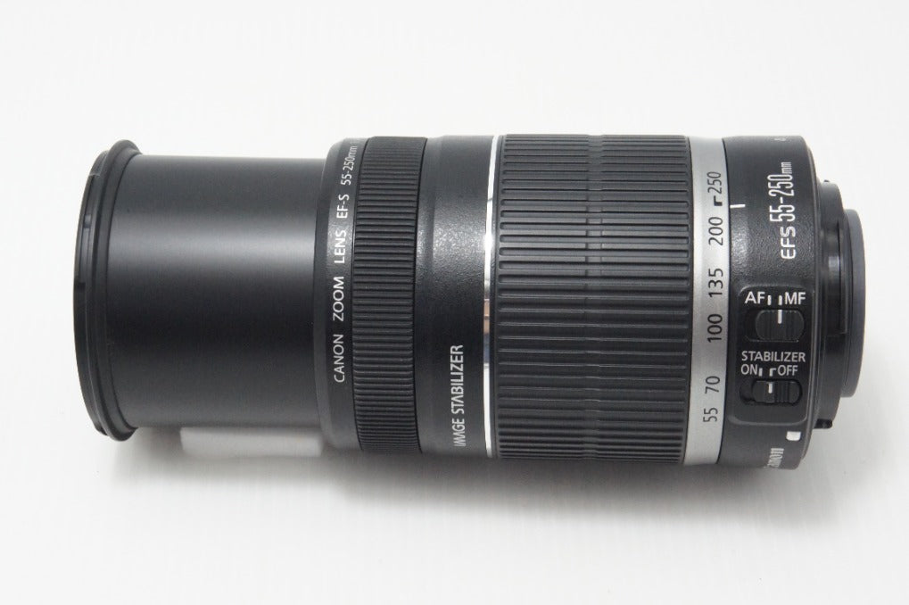 良品 Canon キヤノン EF-S 55-250mm F4-5.6 IS ズームレンズ APS-C 白箱付 260717s