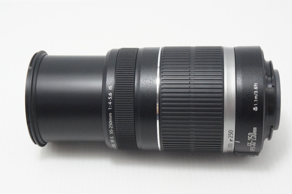良品 Canon キヤノン EF-S 55-250mm F4-5.6 IS ズームレンズ APS-C 白箱付 260717s