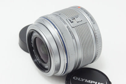 OLYMPUS オリンパス M.ZUIKO DIGITAL 14-42mm F3.5-5.6 II R マイクロフォーサーズ ズームレンズ シルバー 260717u