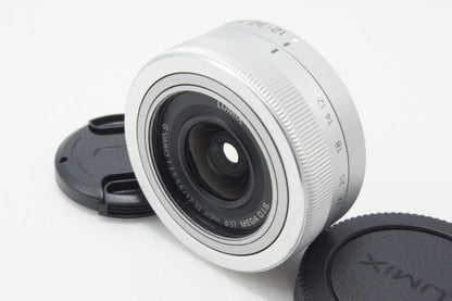 美品 Panasonic LUMIX G VARIO 12-32mm F3.5-5.6 ASPH. MEGA O.I.S. H-FS12032 マイクロフォーサーズ シルバー 260717w