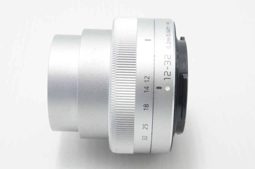 美品 Panasonic LUMIX G VARIO 12-32mm F3.5-5.6 ASPH. MEGA O.I.S. H-FS12032 マイクロフォーサーズ シルバー 260717w