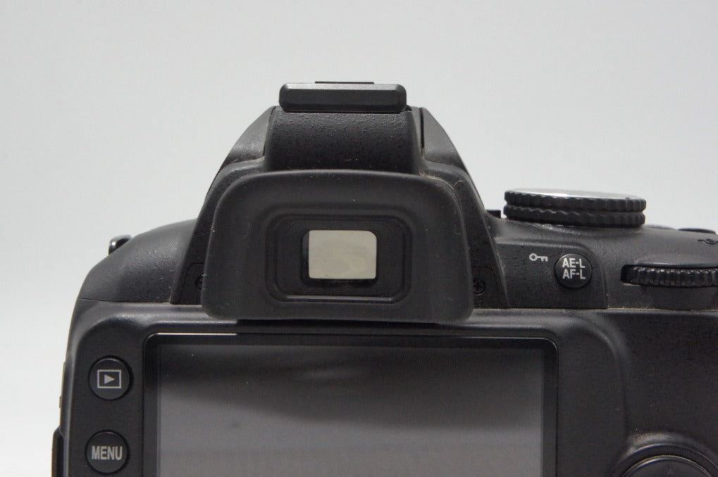 Nikon ニコン D3000 ボディ デジタル一眼レフカメラ ブラック 260720a