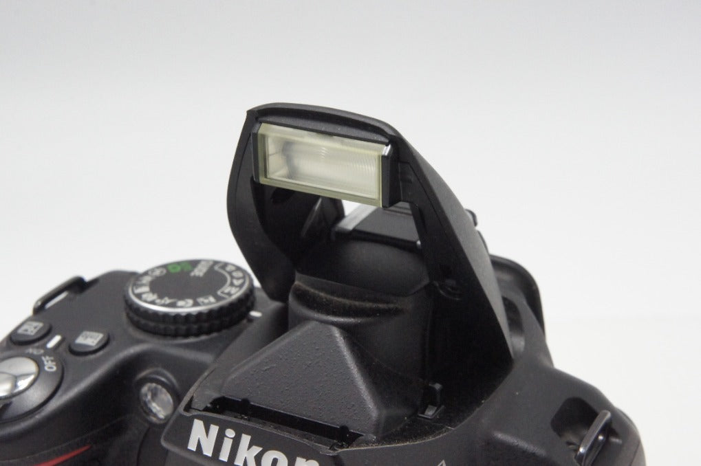 Nikon ニコン D3000 ボディ デジタル一眼レフカメラ ブラック 260720a