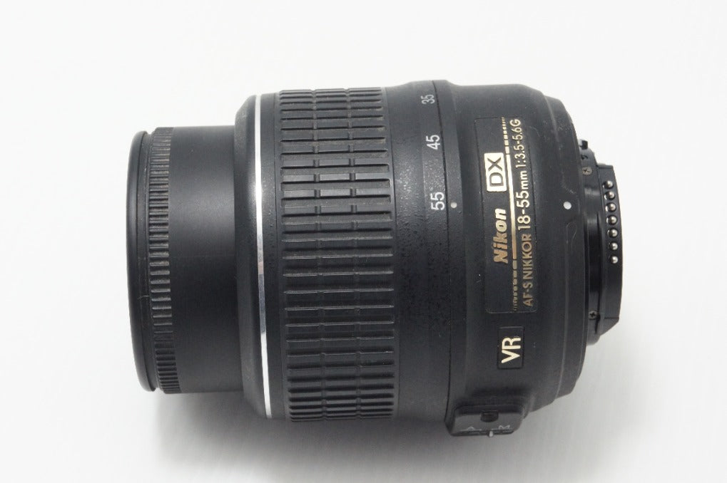 Nikon ニコン AF-S DX NIKKOR 18-55mm F3.5-5.6G VR APS-C ズームレンズ 260720b