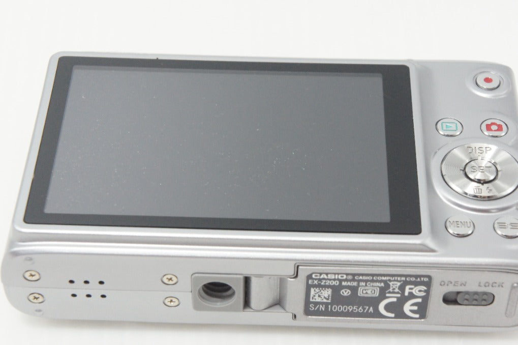 CASIO カシオ EXILIM EX-Z200 コンパクトデジタルカメラ シルバー 元箱付 260722e
