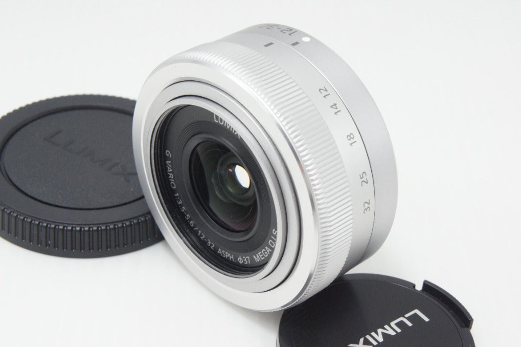 美品 Panasonic LUMIX G VARIO 12-32mm F3.5-5.6 ASPH. MEGA O.I.S. H-FS12032 シルバー マイクロフォーサーズ 260723m