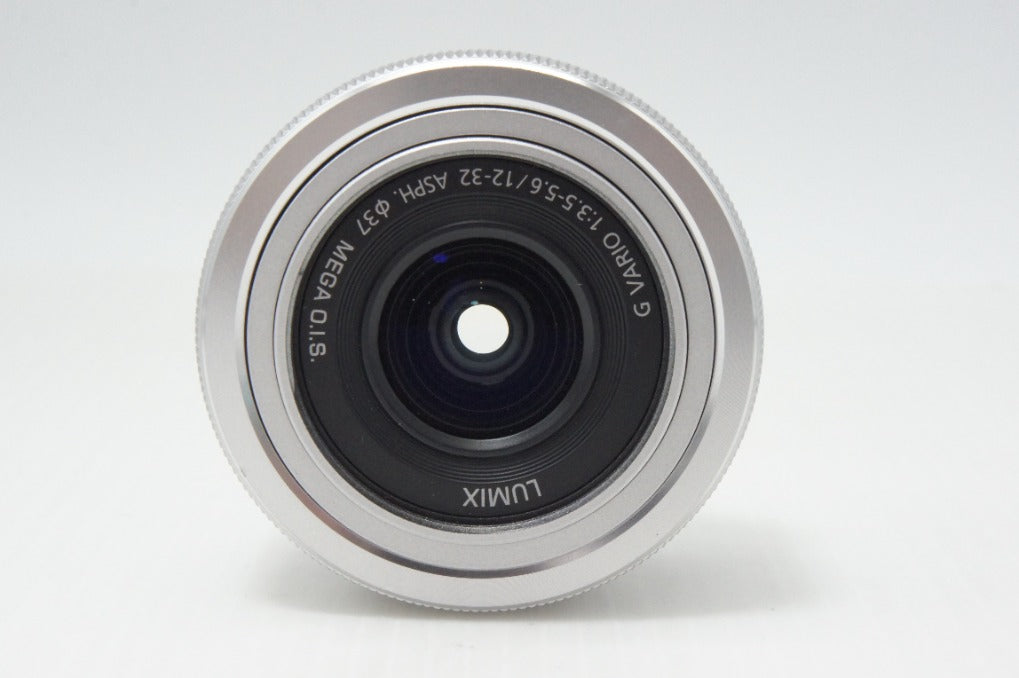 美品 Panasonic LUMIX G VARIO 12-32mm F3.5-5.6 ASPH. MEGA O.I.S. H-FS12032 シルバー マイクロフォーサーズ 260723m