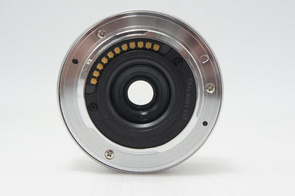 美品 Panasonic LUMIX G VARIO 12-32mm F3.5-5.6 ASPH. MEGA O.I.S. H-FS12032 シルバー マイクロフォーサーズ 260723m