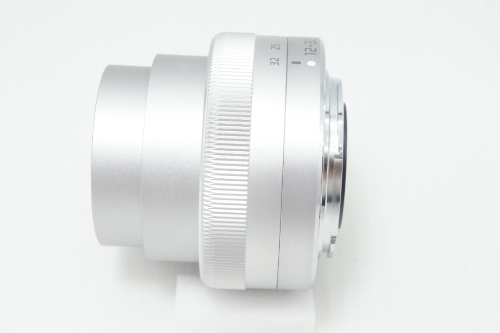 美品 Panasonic LUMIX G VARIO 12-32mm F3.5-5.6 ASPH. MEGA O.I.S. H-FS12032 シルバー マイクロフォーサーズ 260723m