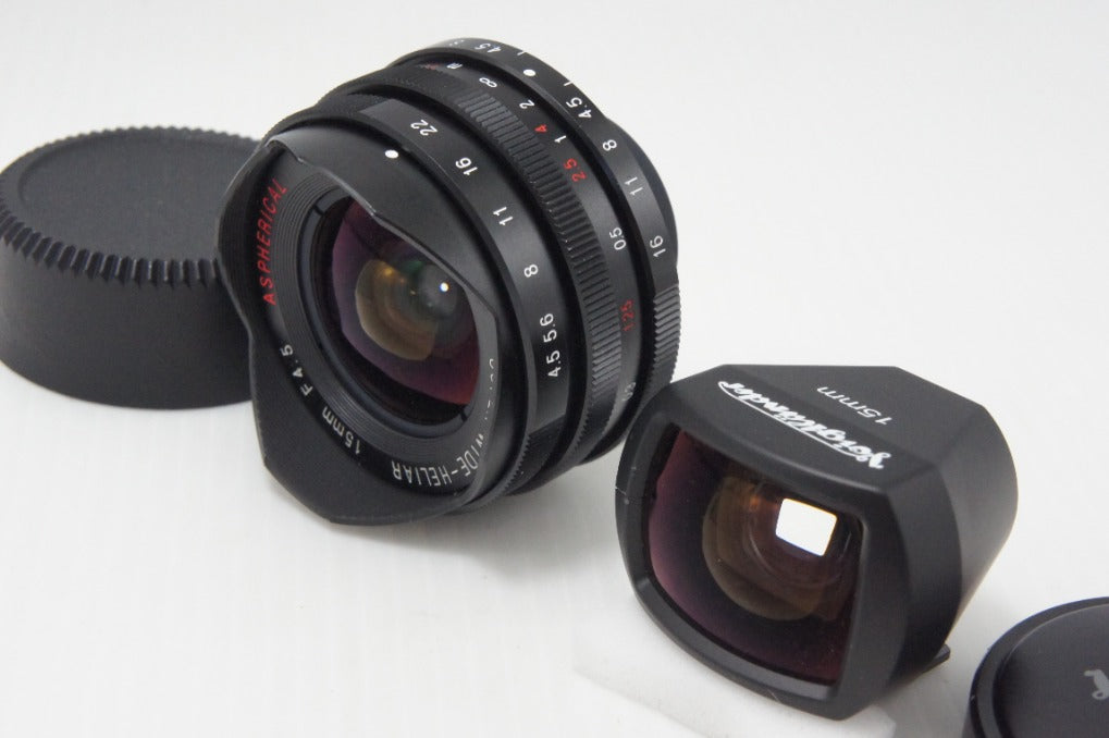 美品 VOIGTLANDER SUPER WIDE HELIAR 15mm F4.5 Aspherical Leica L39 スクリューマウント ファインダー付 260723n