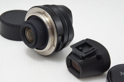 美品 VOIGTLANDER SUPER WIDE HELIAR 15mm F4.5 Aspherical Leica L39 スクリューマウント ファインダー付 260723n