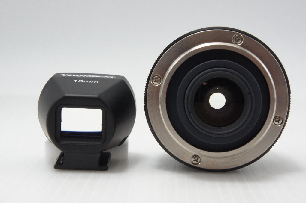美品 VOIGTLANDER SUPER WIDE HELIAR 15mm F4.5 Aspherical Leica L39 スクリューマウント ファインダー付 260723n