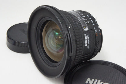 美品 Nikon ニコン AF NIKKOR 18mm F2.8D フルサイズ 単焦点レンズ フード付 260723y