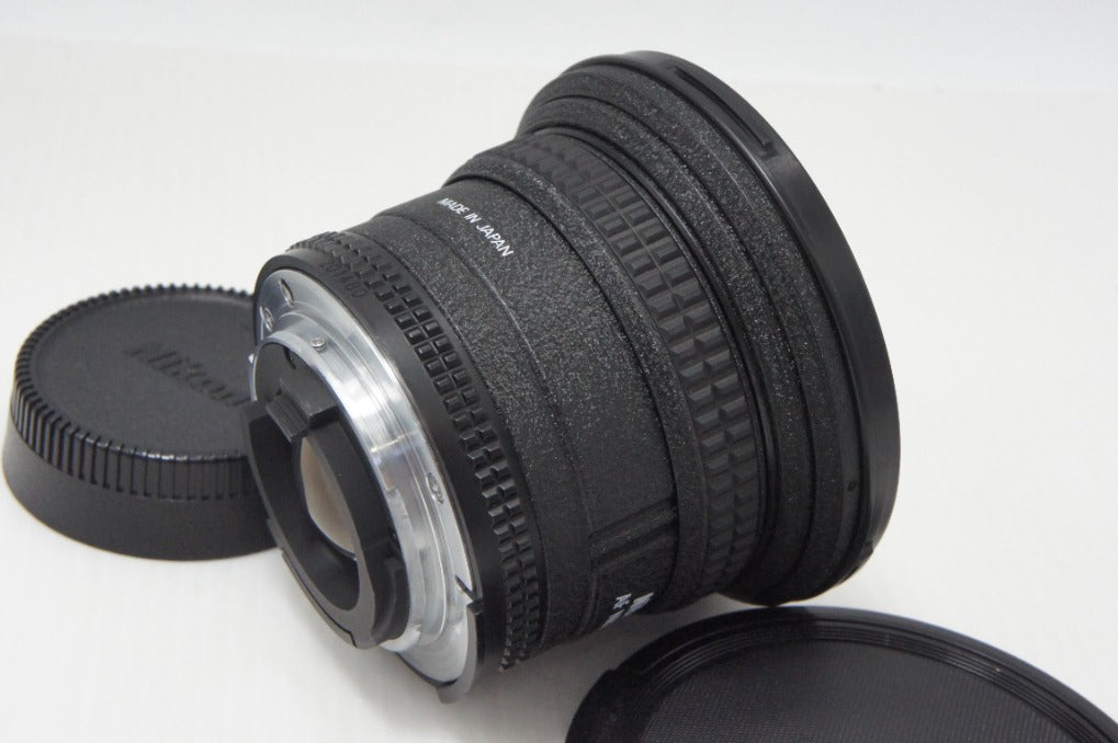 美品 Nikon ニコン AF NIKKOR 18mm F2.8D フルサイズ 単焦点レンズ フード付 260723y