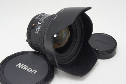 美品 Nikon ニコン AF NIKKOR 18mm F2.8D フルサイズ 単焦点レンズ フード付 260723y