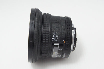 美品 Nikon ニコン AF NIKKOR 18mm F2.8D フルサイズ 単焦点レンズ フード付 260723y