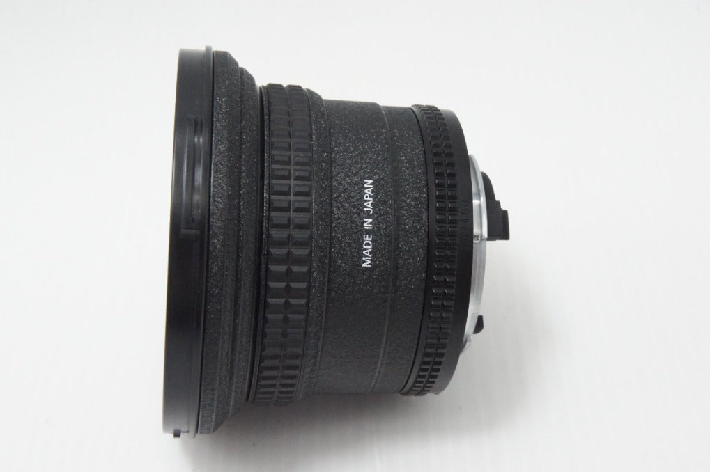 美品 Nikon ニコン AF NIKKOR 18mm F2.8D フルサイズ 単焦点レンズ フード付 260723y