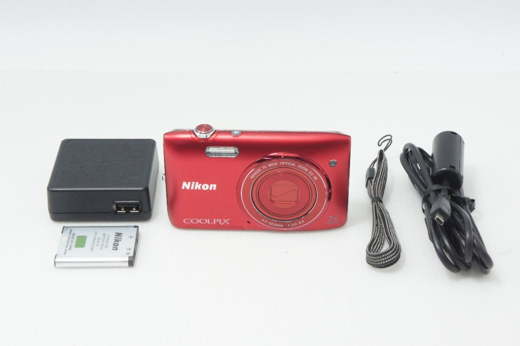 美品 Nikon ニコン COOLPIX S3500 コンパクトデジタルカメラ ラズベリーレッド 260724a