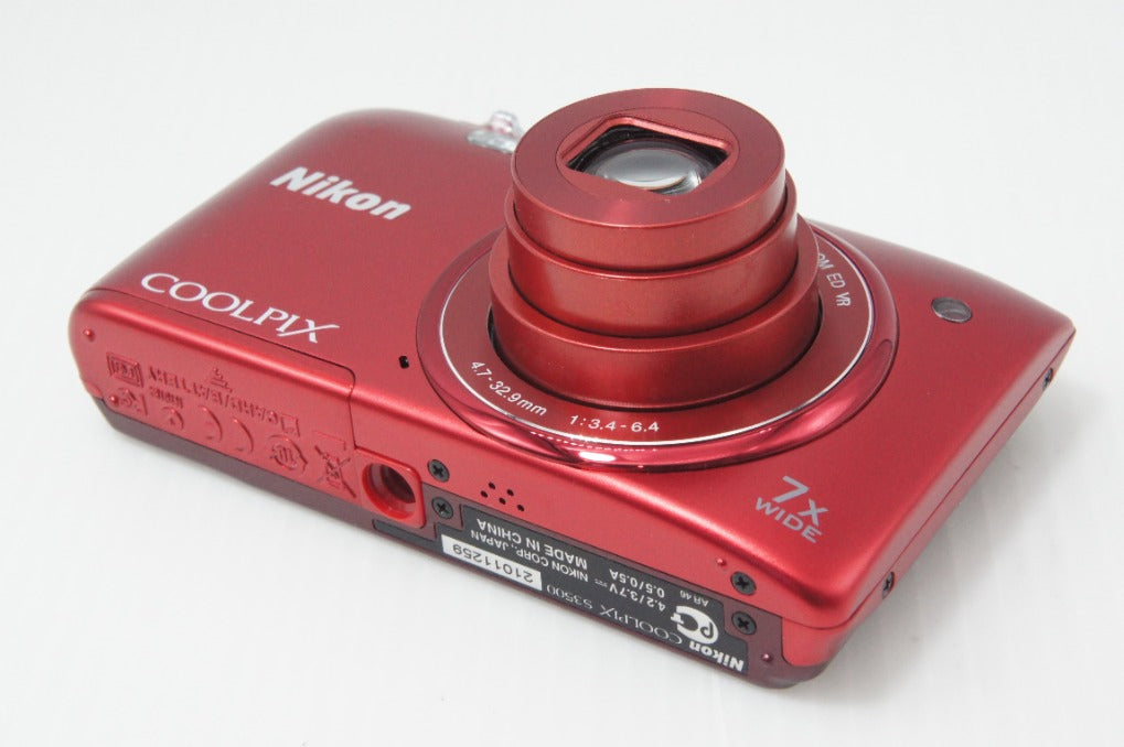 美品 Nikon ニコン COOLPIX S3500 コンパクトデジタルカメラ