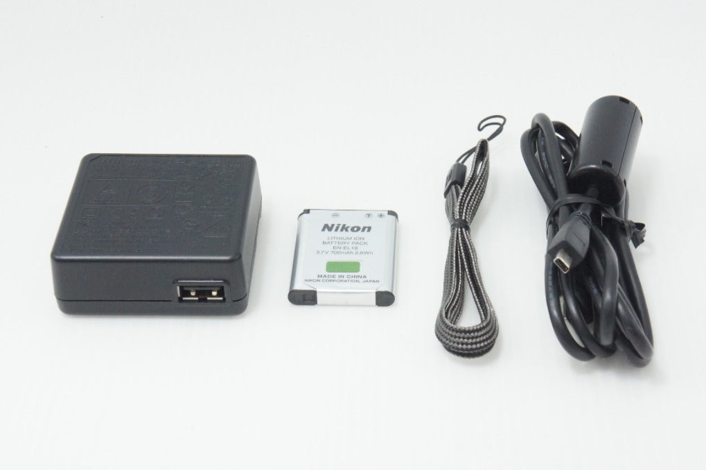 美品 Nikon ニコン COOLPIX S3500 コンパクトデジタルカメラ ラズベリーレッド 260724a