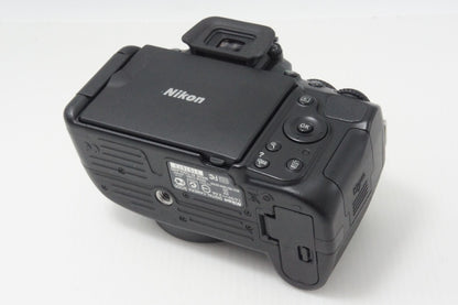 美品 Nikon D5100 ボディ + AF-S DX NIKKOR 18-55mm VR レンズキット デジタル一眼レフカメラ ブラック 260724b