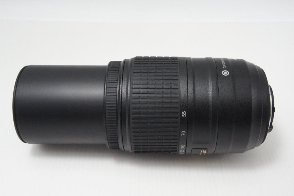 美品 Nikon ニコン AF-S DX NIKKOR 55-300mm F4.5-5.6G ED VR APS-C ズームレンズ フード付 260724c