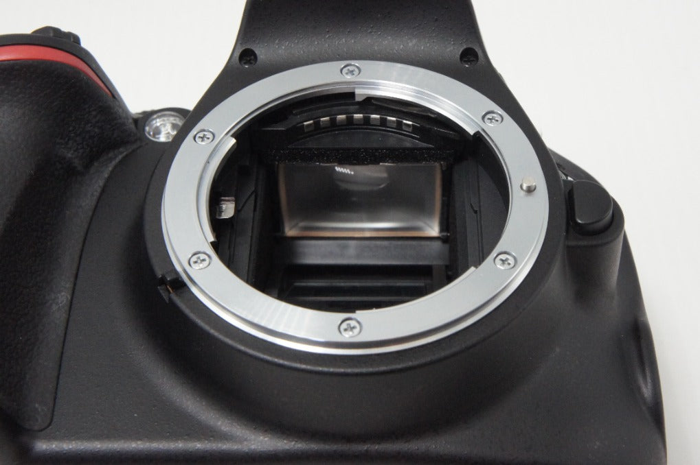 新品級 Nikon D5100 ボディ + AF-S DX NIKKOR 18-55mm VR レンズキット デジタル一眼レフカメラ ブラック 260724d