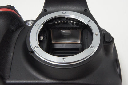 新品級 Nikon D5100 ボディ + AF-S DX NIKKOR 18-55mm VR レンズキット デジタル一眼レフカメラ ブラック 260724d