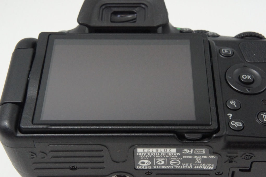 新品級 Nikon D5100 ボディ + AF-S DX NIKKOR 18-55mm VR レンズキット デジタル一眼レフカメラ ブラック 260724d