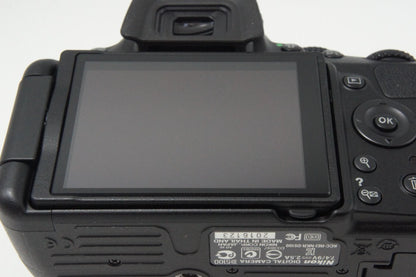 新品級 Nikon D5100 ボディ + AF-S DX NIKKOR 18-55mm VR レンズキット デジタル一眼レフカメラ ブラック 260724d