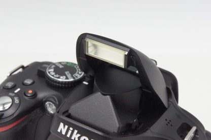 新品級 Nikon D5100 ボディ + AF-S DX NIKKOR 18-55mm VR レンズキット デジタル一眼レフカメラ ブラック 260724d